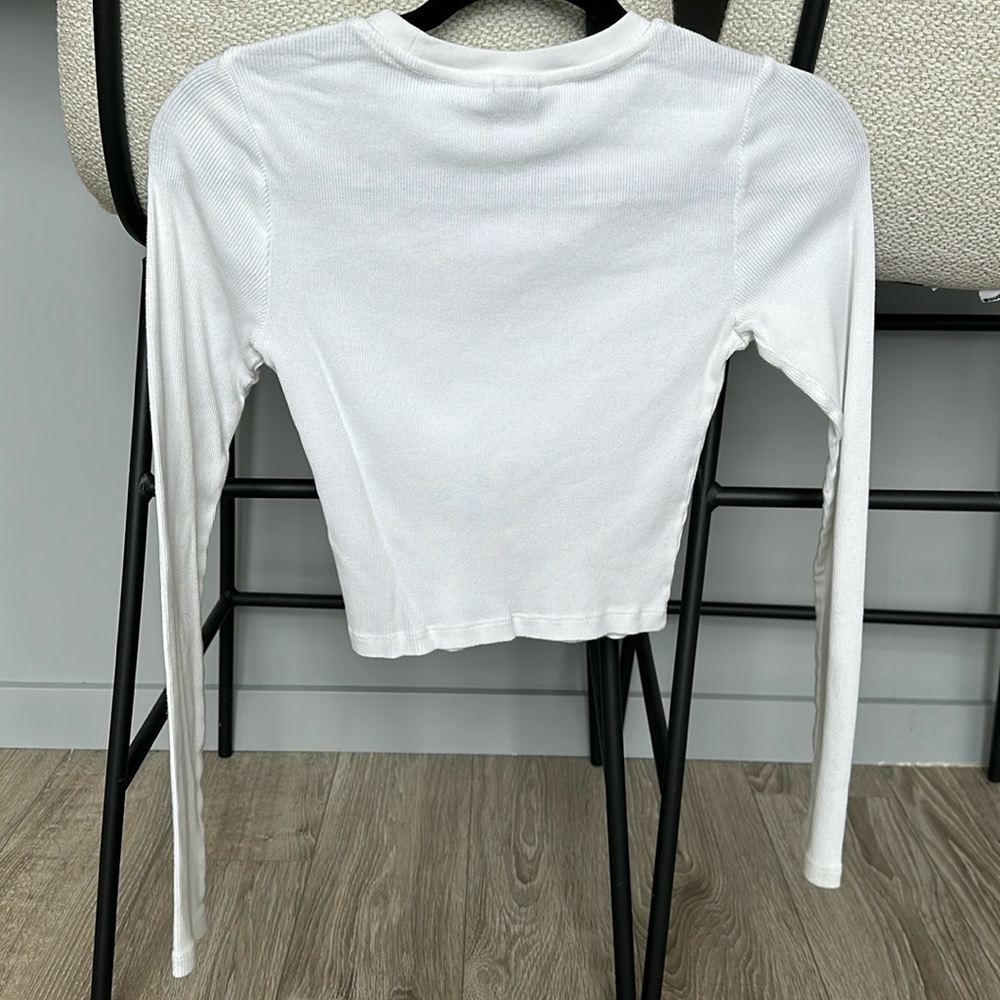 Aritzia TNA Ribbed Cropped Longsleeve - Picture 5 of 6